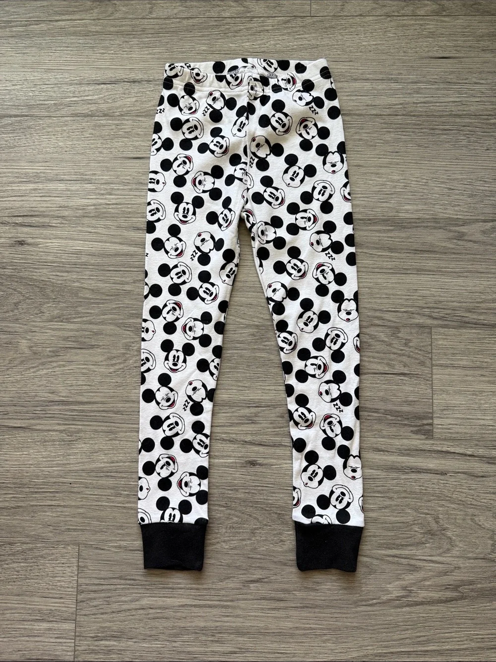 Disney White & Black Mickey Mouse Kids Pajama Set Size 6/7